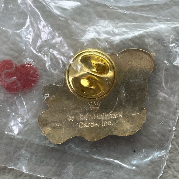 Hallmark Cards Letters To Santa 1997 Pin Vintage Collectible - Picture 4 of 6